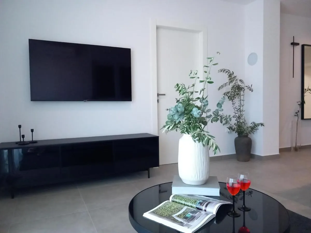 Urban Apartment Pula 0*,